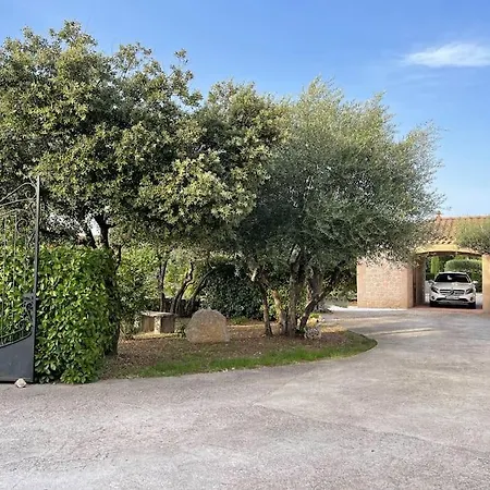 بيت للعطل Domaine De Saxe-roux, 2 Bed Cottage,