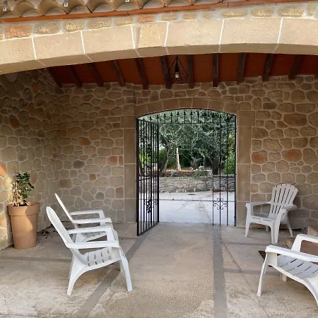 Captivating 2-bed, 1 Bath Cottage, Private Garden & Shared Pool In * Sauve